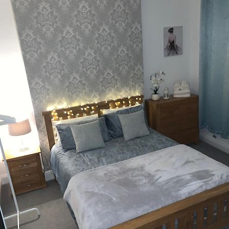 Stylish 91Sqm Victoria 2 Bedroom Apartment 브리스틀 외부 사진