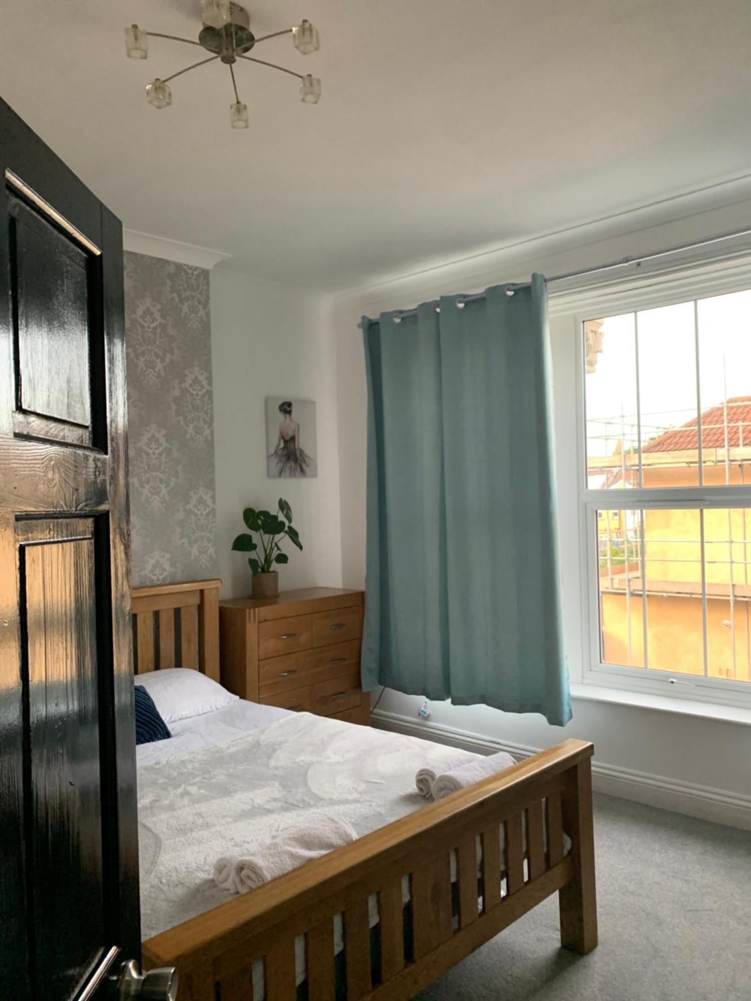 Stylish 91Sqm Victoria 2 Bedroom Apartment 브리스틀 외부 사진