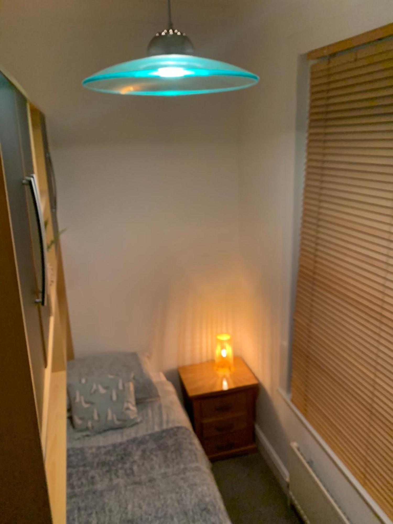 Stylish 91Sqm Victoria 2 Bedroom Apartment 브리스틀 외부 사진